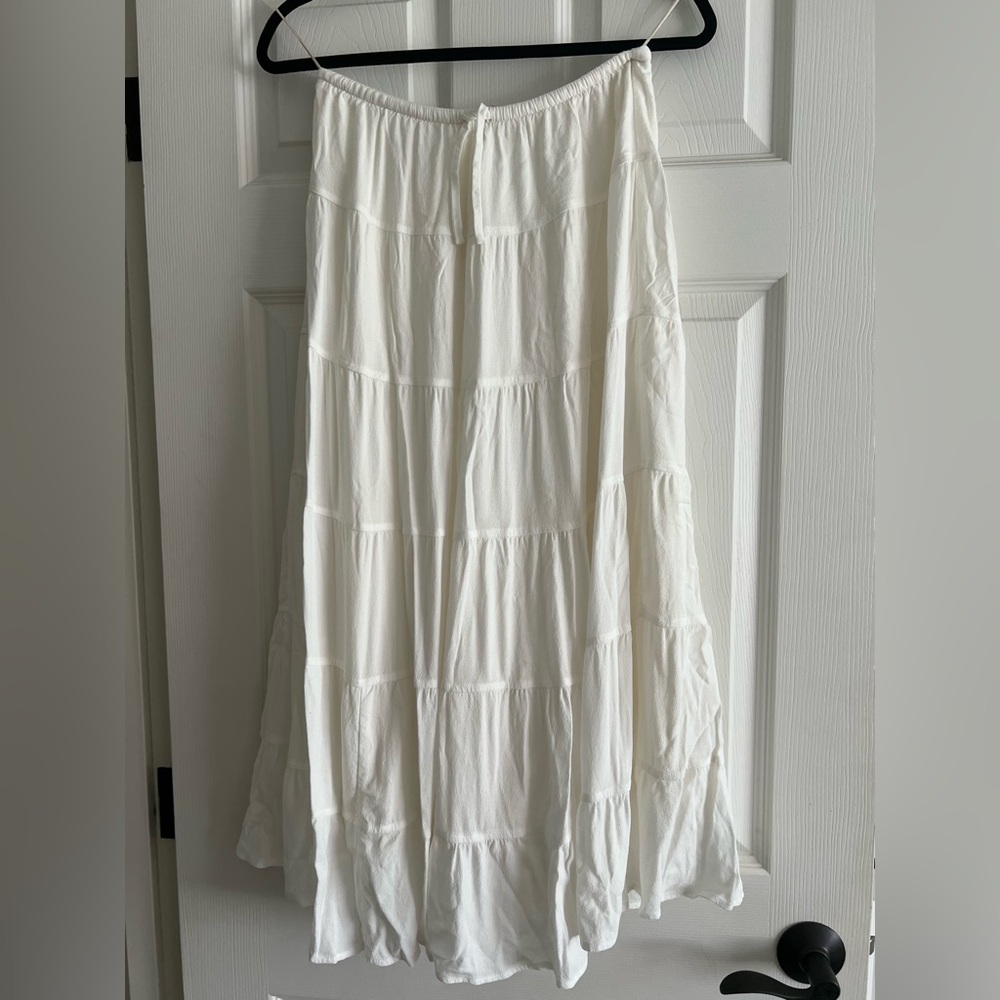 Aritzia Wilfred Bouquet Tiered Maxi Skirt in Light Birch